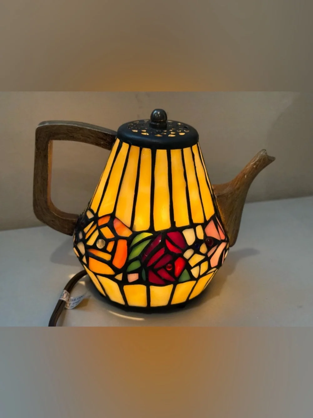 Vintage Tiffany Style Teapot Lamp Stained Glass Table Accent Lamp ~6.5”H Grandma